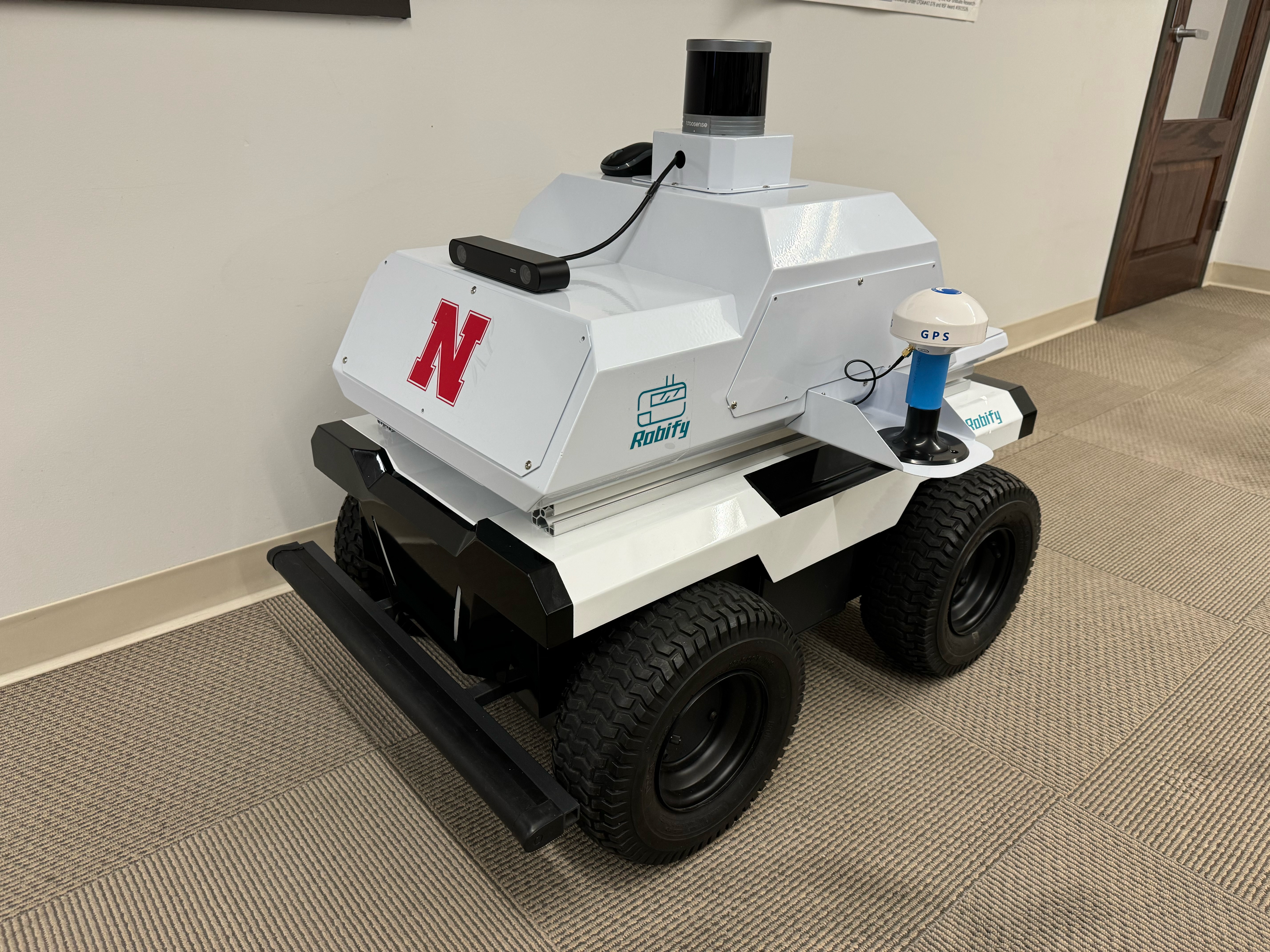 Hippo autonomous driving robotic vehicle